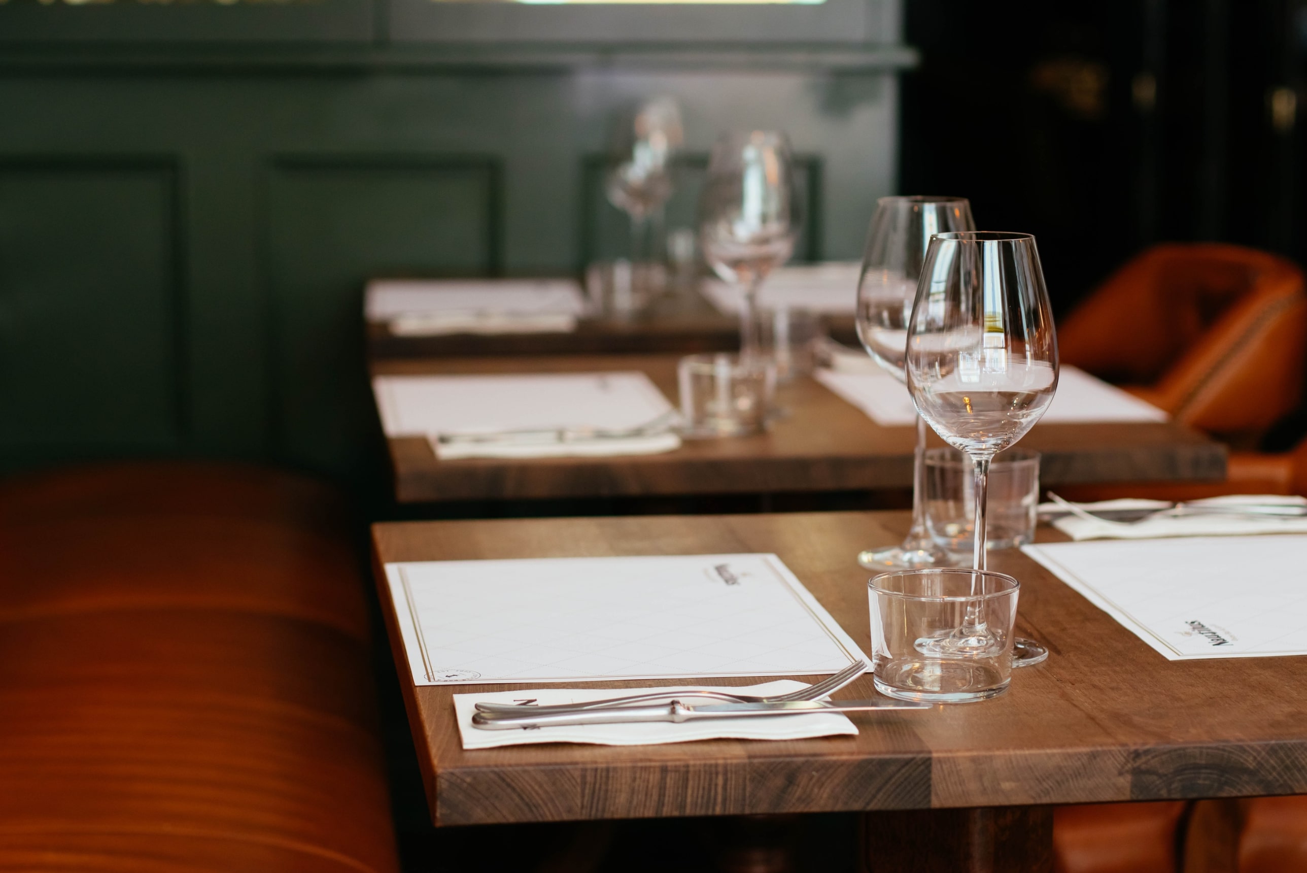 table and glasses image